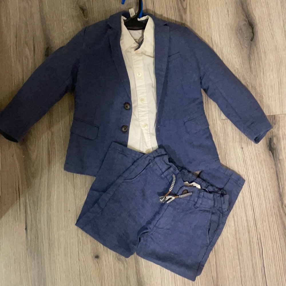 Size 2-3 boys blazer with pants set. White collar shirt included.
